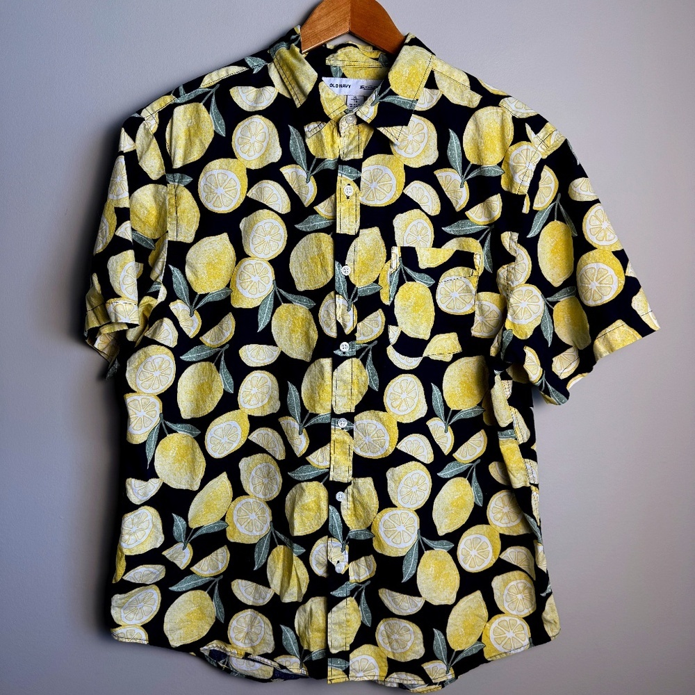 Old Navy Men's Allover Lemon‎ Print Button Up Shirt Built-In Flex Size tag: XL